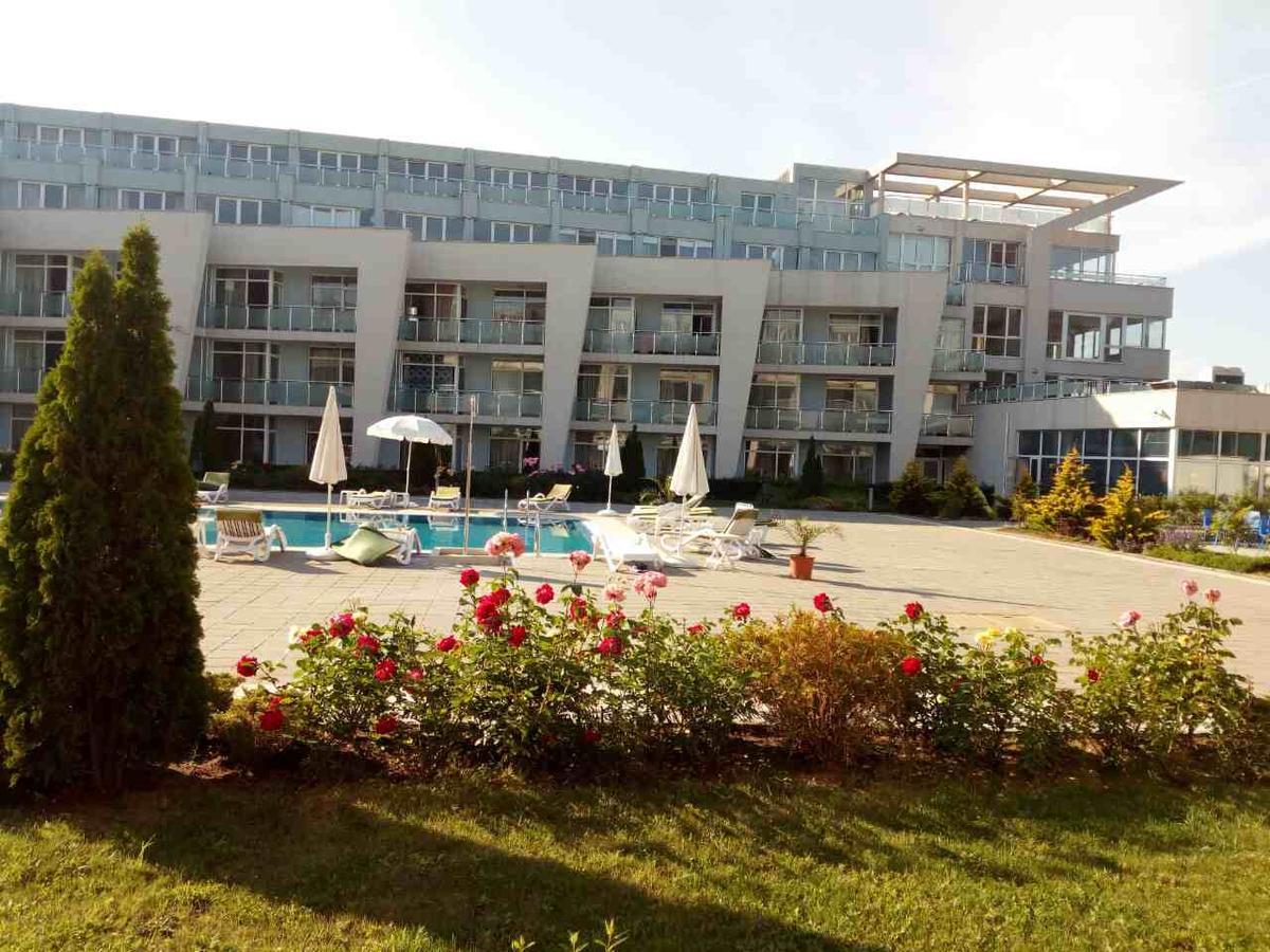 Apartments In Black Sea Star Complex سوزوبول المظهر الخارجي الصورة