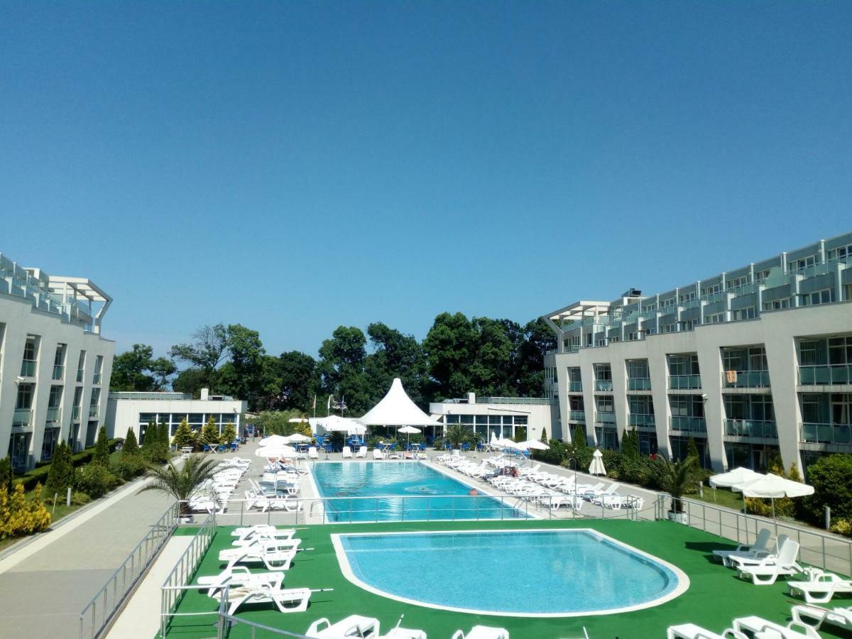 Apartments In Black Sea Star Complex سوزوبول المظهر الخارجي الصورة